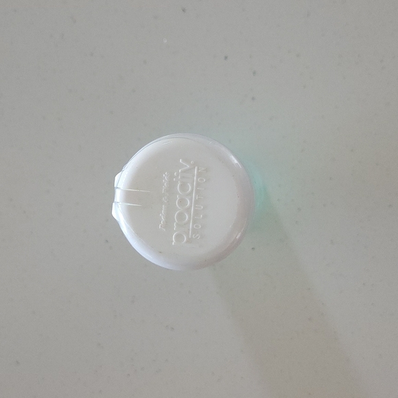 Proactiv Solution Revitalizing toner - Picture 3 of 3